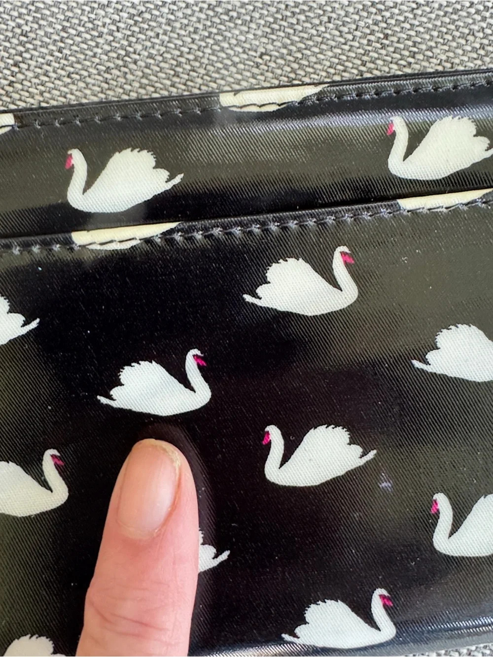 Kate Spade Daycation Neda Swan Wallet Black Patent Accordion Zip Around RARE